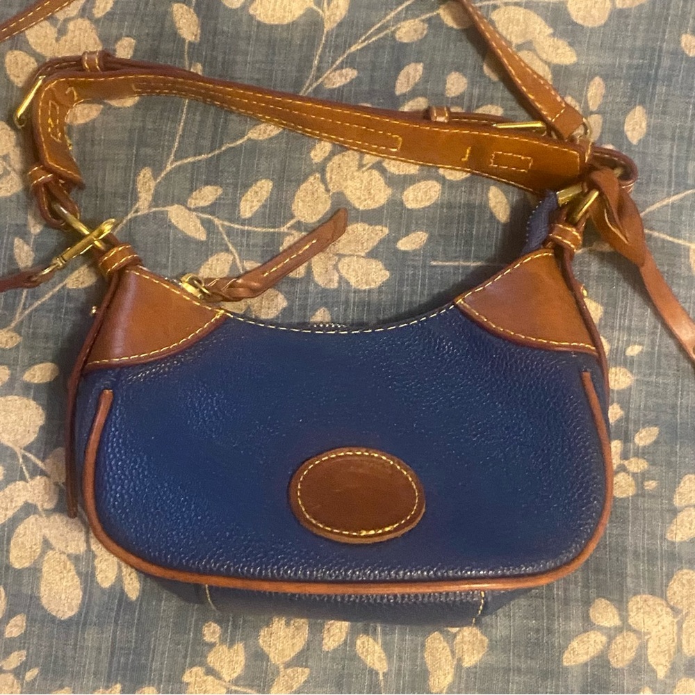 Dooney & Bourke Purse